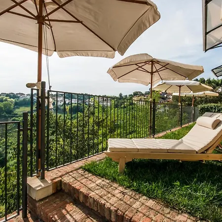 Hotel Ristorante Garibaldi Cisterna dʼAsti