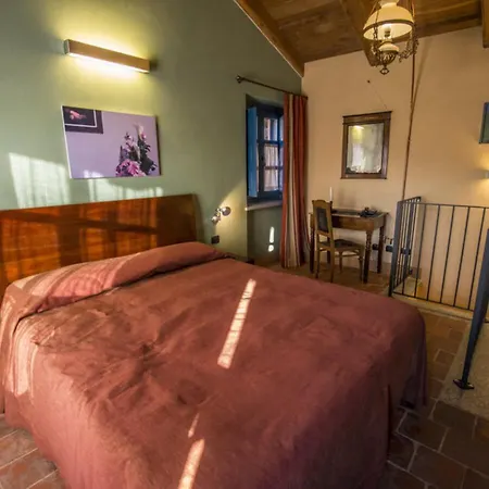 Hotel Ristorante Garibaldi Cisterna dʼAsti