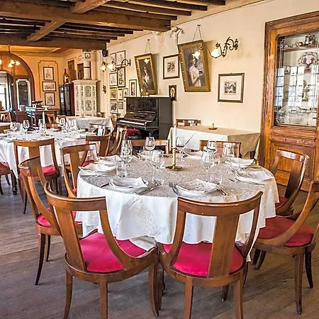 Ristorante Garibaldi Отель Cisterna d'Asti