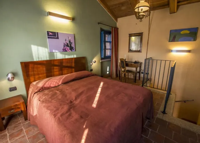 Hotel Ristorante Garibaldi Cisterna dʼAsti