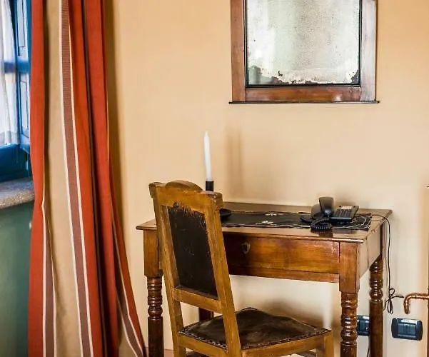 Hotel Ristorante Garibaldi Cisterna dʼAsti